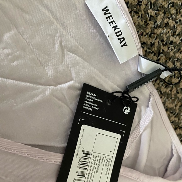 WEEKDAY VIOLA CARDIGAN - Picture 2 of 3